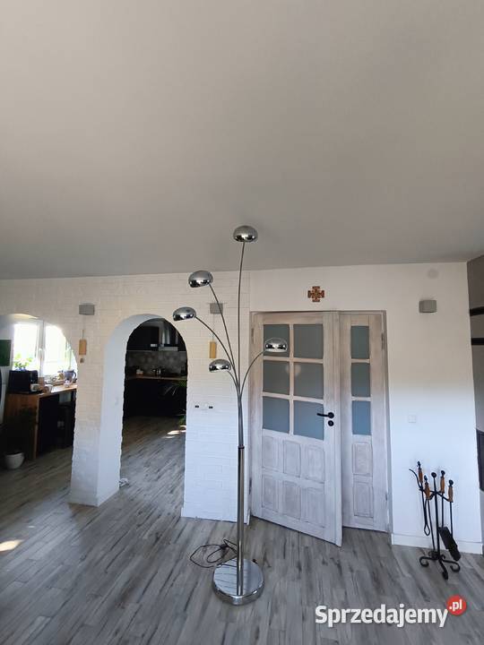 Wysoka stabilna srebrna lampa podłogowa 5 Górki Wielkie sprzedam