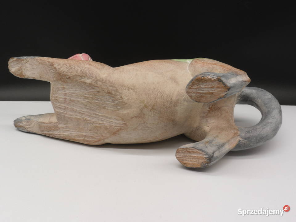 Ręcznie rzeźbiona i malowana figurka kota Raszków