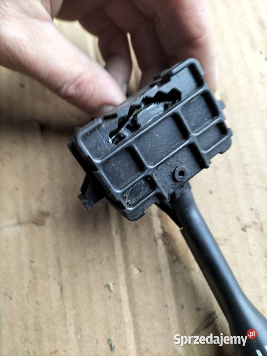 MANETKA wycieraczek Nissan Serena Almera Primera