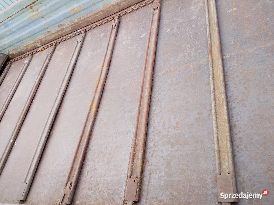 Rozrzutnik obornika dwuosiowy nieuszkodzony