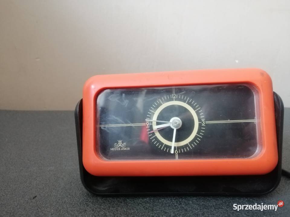 zegar elektroniczny z budzikiem firmy Meister Legnica