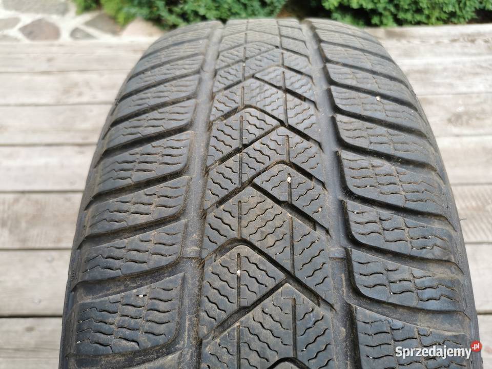 Opona zimowa 22545 R18 Pirelli Sottozero 3 Lubicz Górny