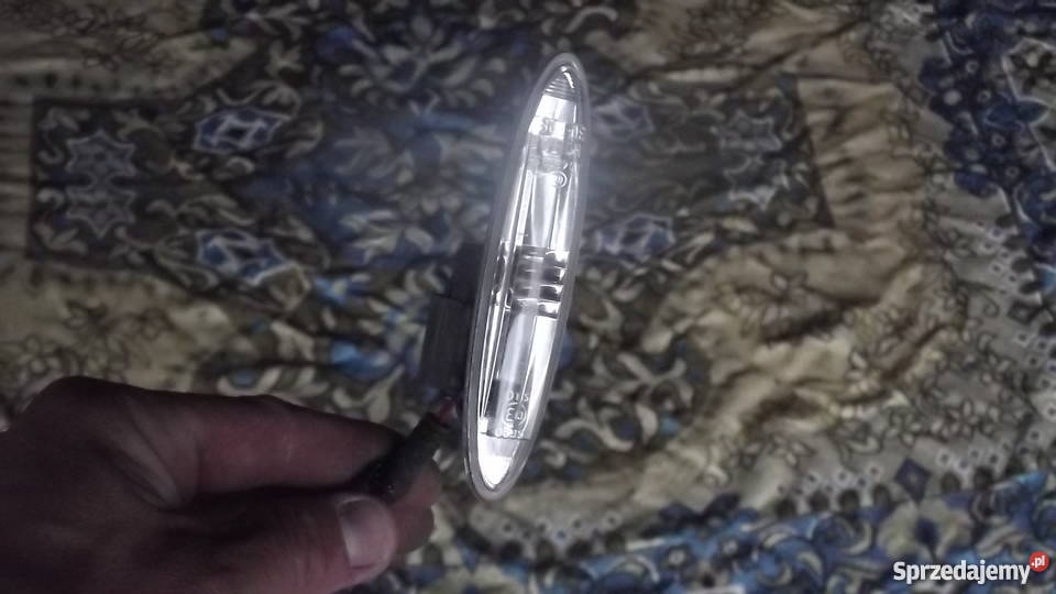 Części plastiki Lexus is 220250 Bojanów sprzedam