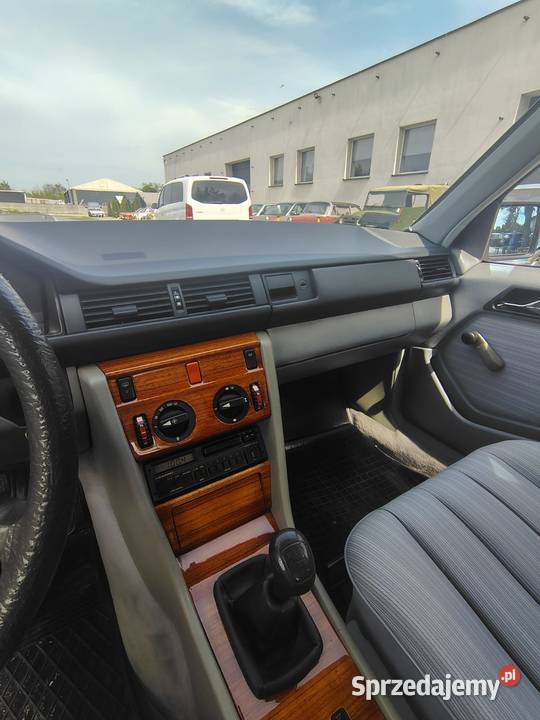 MercedesBenz W124 230E 132 Super Klasyk Stan zarejestrowany jako zabytek