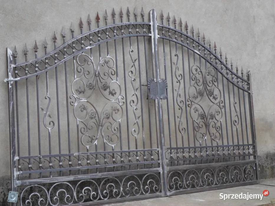 Brama kuta wjazdowa kuta skrzydłowa przesuwna Bramy Kutno