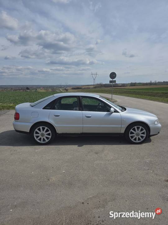 Audi A4 B5 lift 18T LPG światła przeciwmgielne Nowy Skoszyn