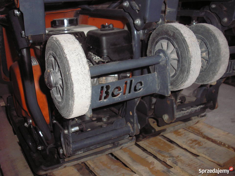 ZAGESZCZARKA BELLE 85 SILNIK HONDA Namysłów