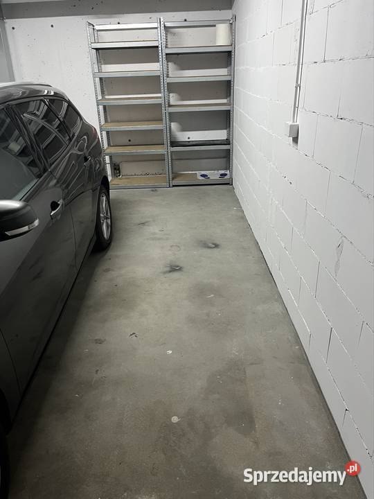 Sprzedam garaż 21m2 Aleja Jana Pawła II 59E Białystok