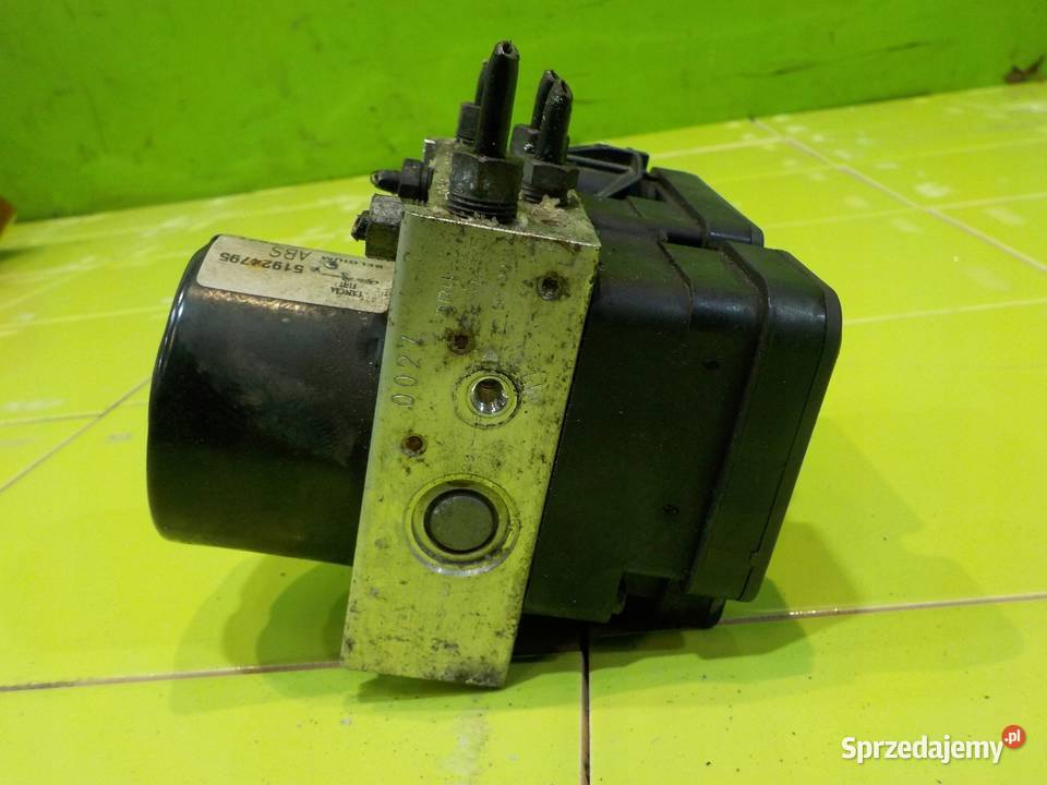 OPEL COMBO D 14r pompa ABS 51924795 mazowieckie Suków