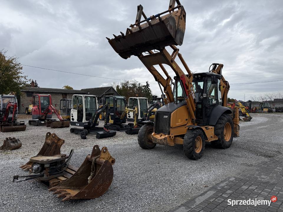 KoparkoŁadowarka CASE 580 T z 2012 roku koparka Złoczew