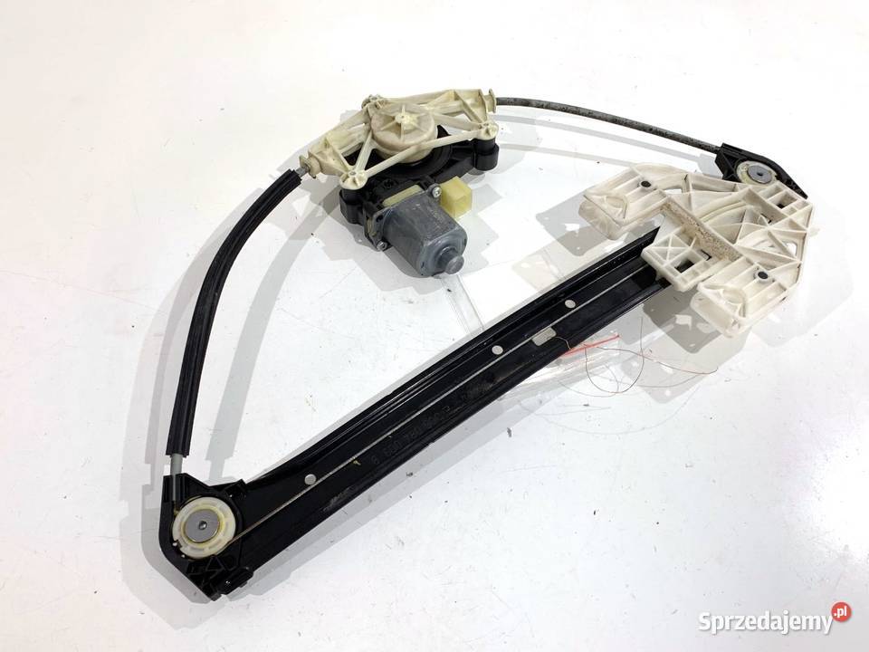 PODNOŚNIK SZYBY PRAWY TYŁ AUDI A3 8V 8V4839462