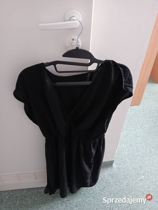 Czarna sukienka