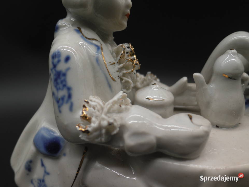 Figurka porcelanowa para dworska pijąca kawę Raszków