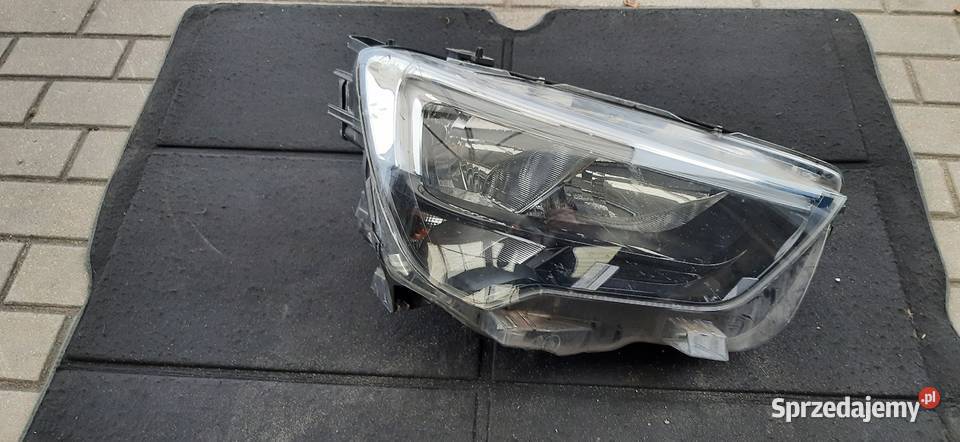 Opel combo E 2018 Lampa prawa przód prawe Kościerzyna