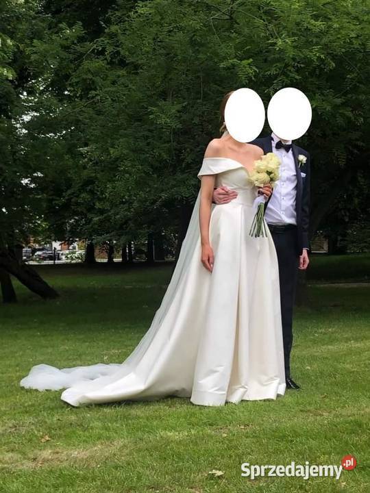 Klasyczna Suknia ślubna S z podpinanym trenem Rzeszów