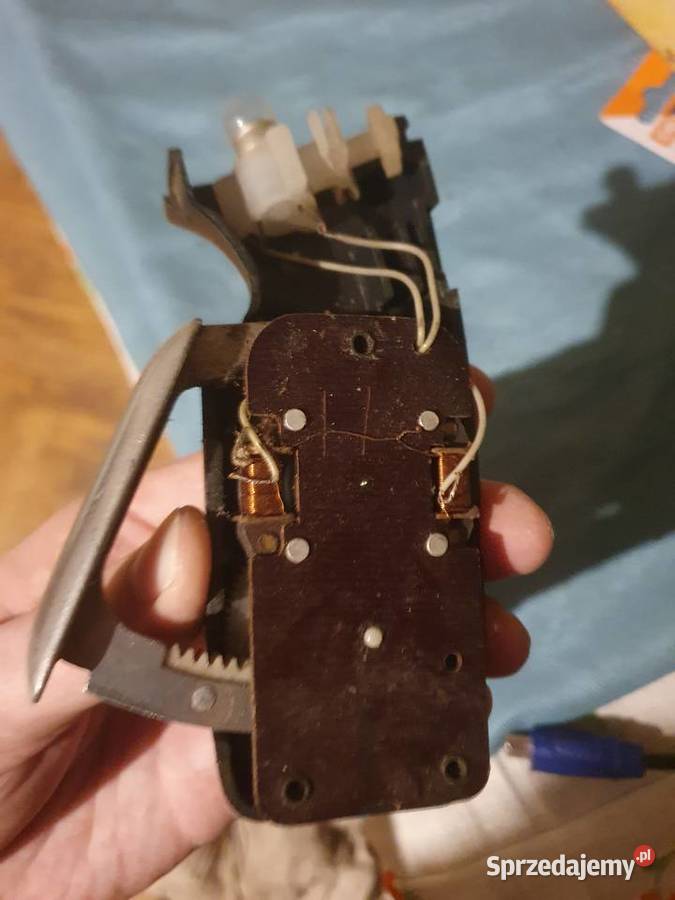 Lampka latarka ręczna na dynamo retro PRL Warszawa sprzedam