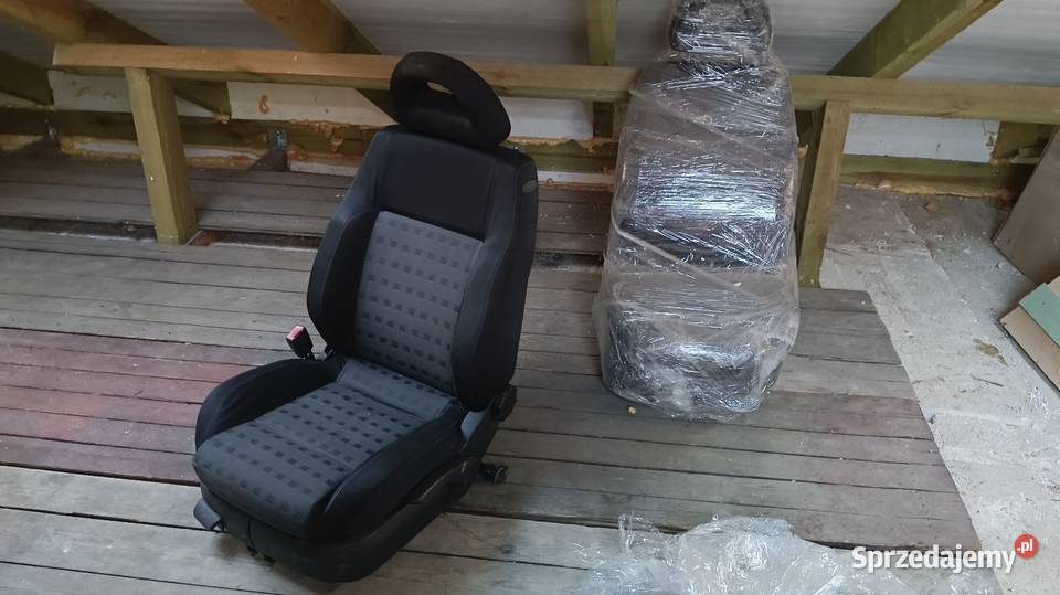 Passat B4 siedzenia drzwi klapa tylna itd