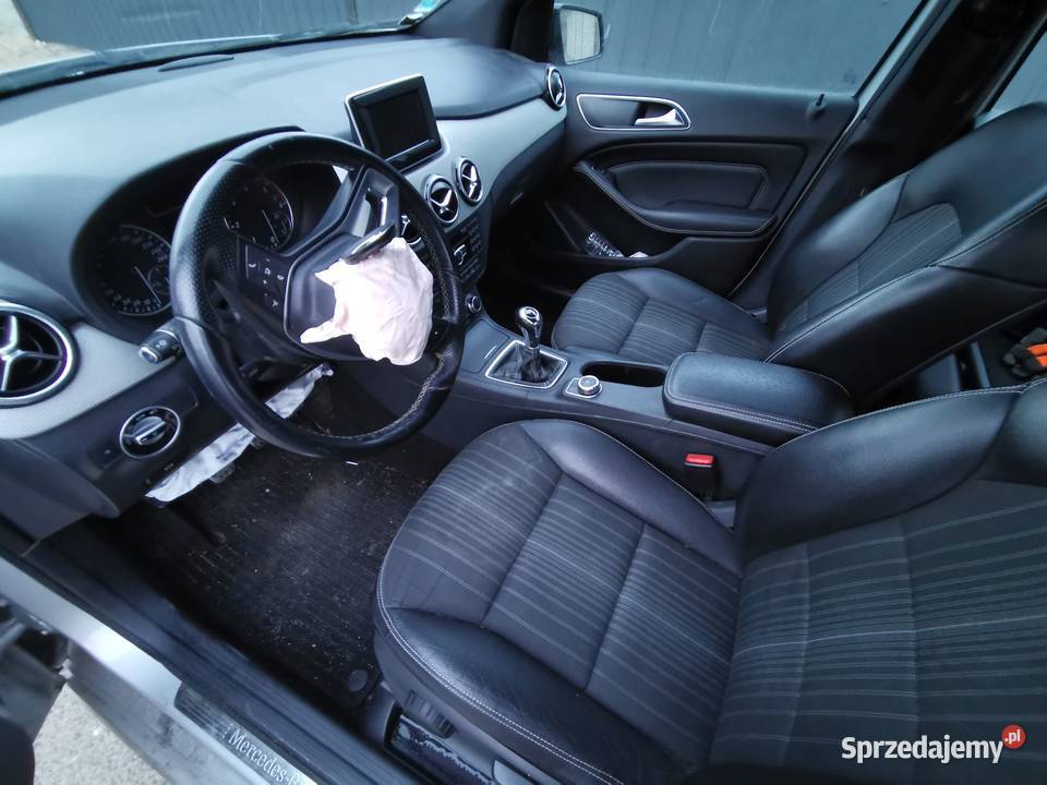 Mercedes B200 2013r 136 koni 195 manual Pakiet Samochody osobowe Kąkolewnica