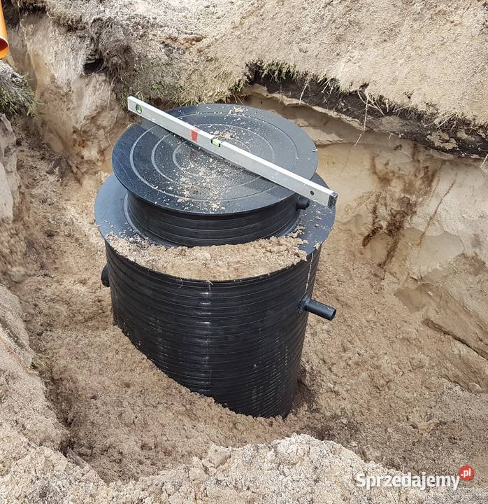 PRZEPOMPOWNIA ŚCIEKÓWPOMPA PIRANIAZBIORNIK 2300L Tanowo