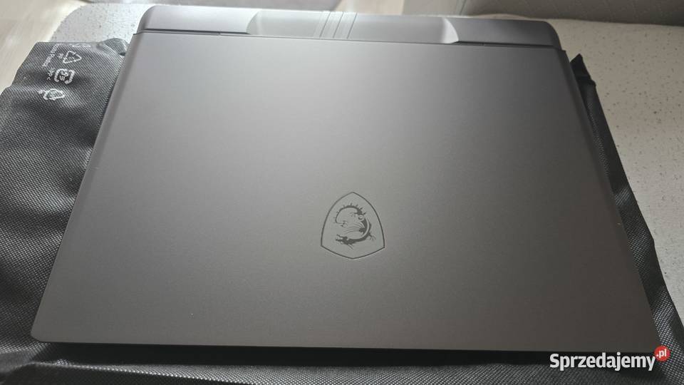 Laptop MSI Vector 16 HX AI A2XWHG255