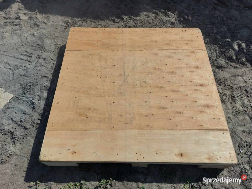 Palety plastikowe solidne bez zniszczęn mazowieckie