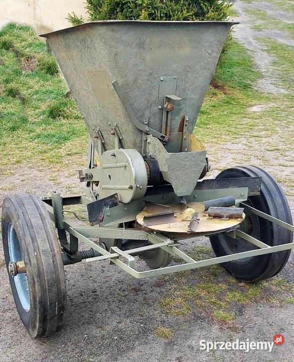 Rozsiewacz nawozu lejek kos amazone rau Wręczyca Wielka