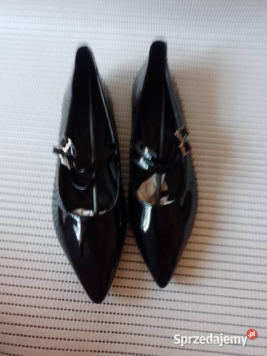 4142 Czarne lakierowane baleriny z zapięciem z 26cm sprzedam