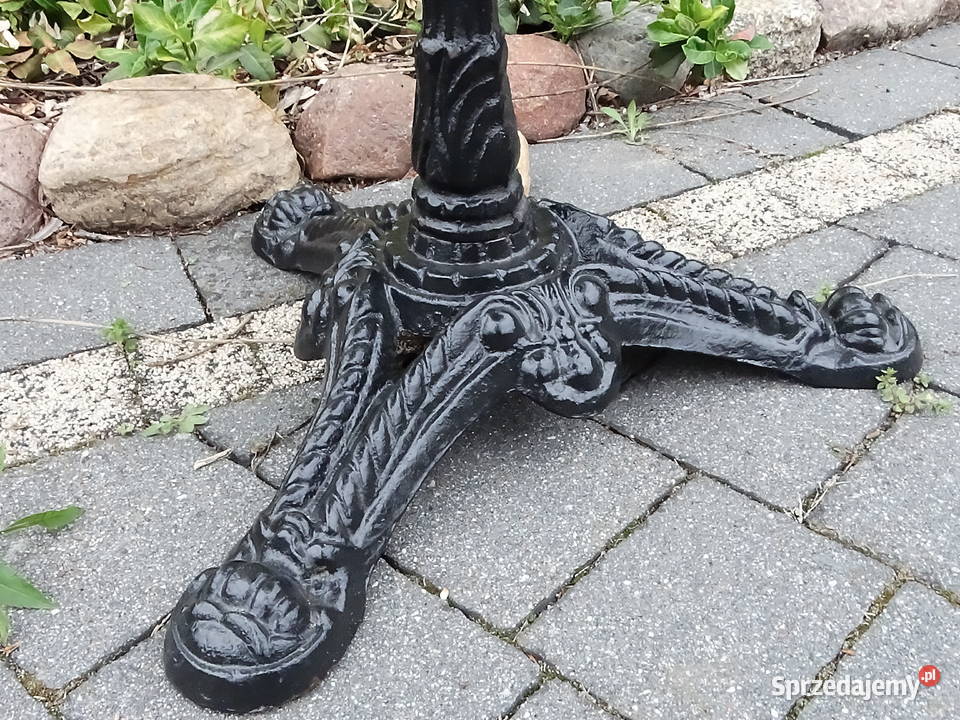 Elegancki stolik kawowy BISTRO Marmur i Żeliwo