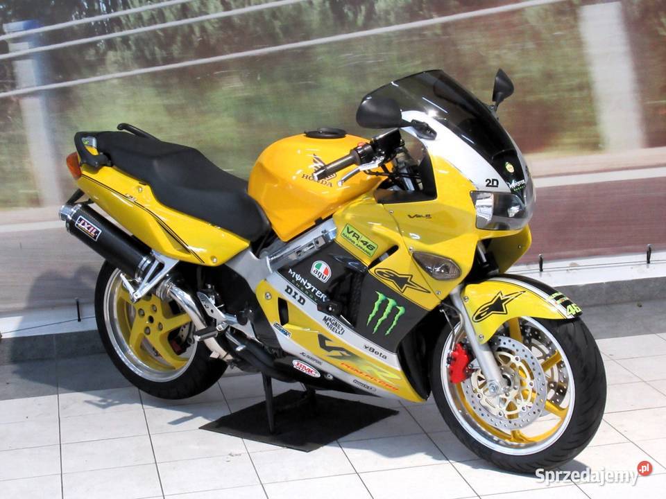 Honda VFR 800 Fi Oferuję dowóz raty