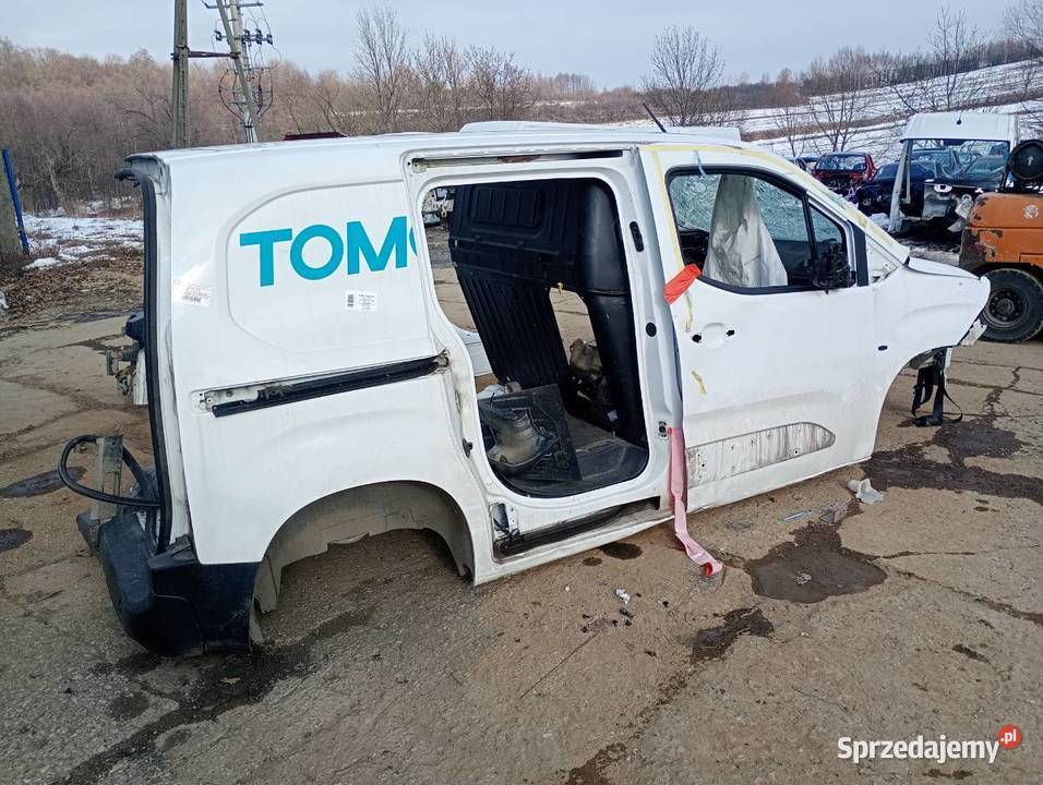 KAROSERIA ĆWIARTKA BŁOTNIK TYŁ PRAWY PRÓG DACH