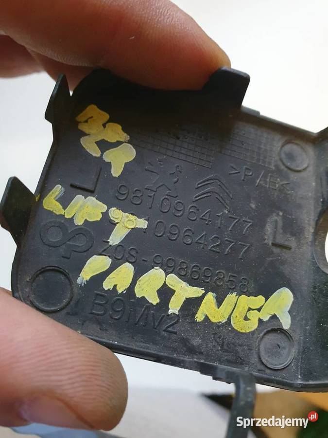 BERLINGO PARTNER ZAŚLEPKA HAKA ZDERZAKA PRZÓD Karoseria