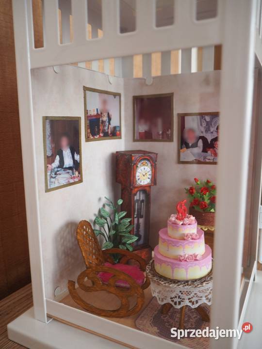 Lampion z miniaturowym wnętrzem prezent na Żory