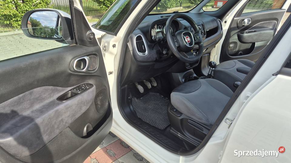FIAT 500L 14 95 OPŁACONY bogata wersja Rzeszów
