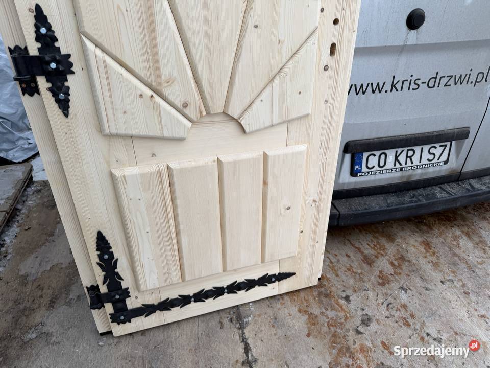 DRZWI ZEWNĘTRZNE ŚWIERKOWE dostępne ręki 75mm Małe Ciche