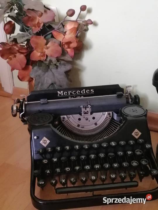 Stara maszyna do pisania z lat 40 tych