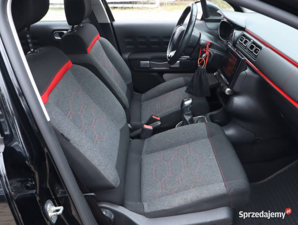 Citroen C3 12 PureTech Rok produkcji 2018 Łódź