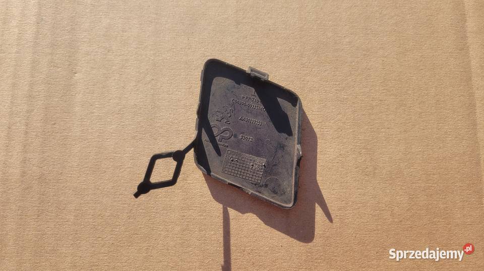 PEUGEOT 308 II T9 ZAŚLEPKA HAKA ZDERZAKA PRZOD