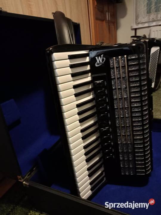 Akordeon Weltmeister cassotto 414 120 basowy z Dubicze Cerkiewne