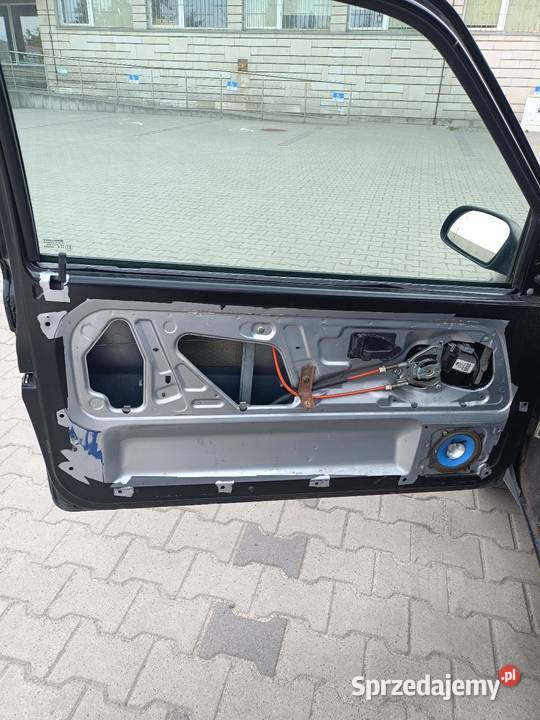 Citroen Saxo 11 benzyna wersja Bic czarnyNa 216146km Łódź