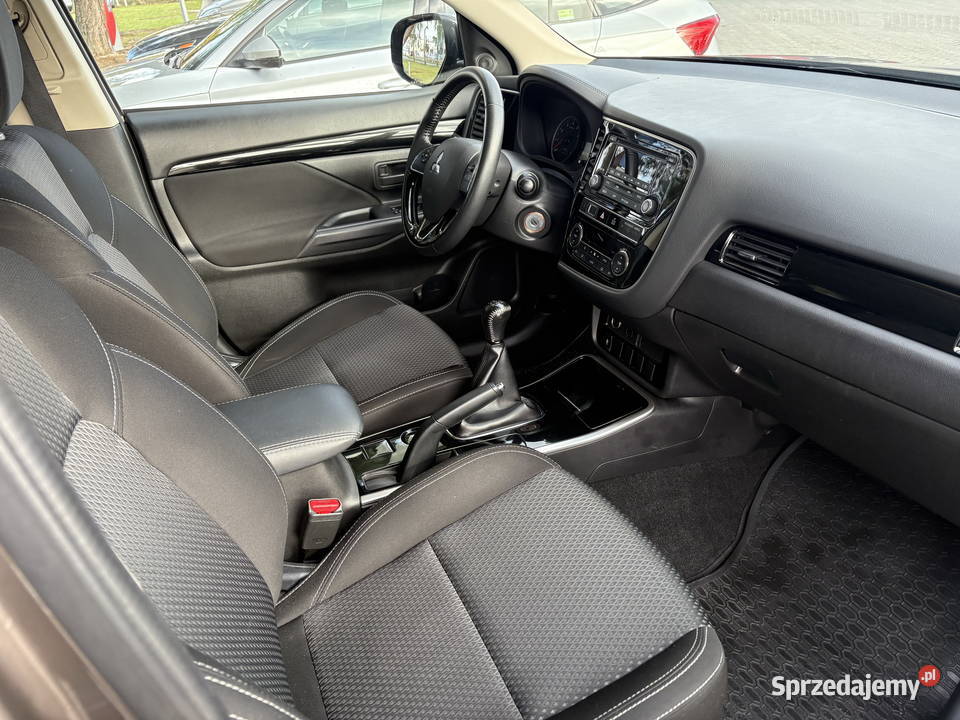 Mitsubishi Outlander Pierwszy właściciel Salon 1998cm3 Poznań