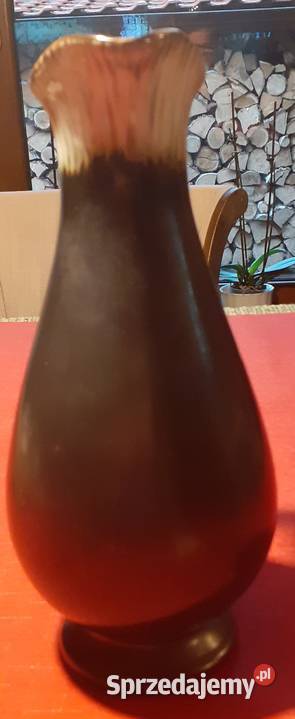 Stary ceramiczny wazon