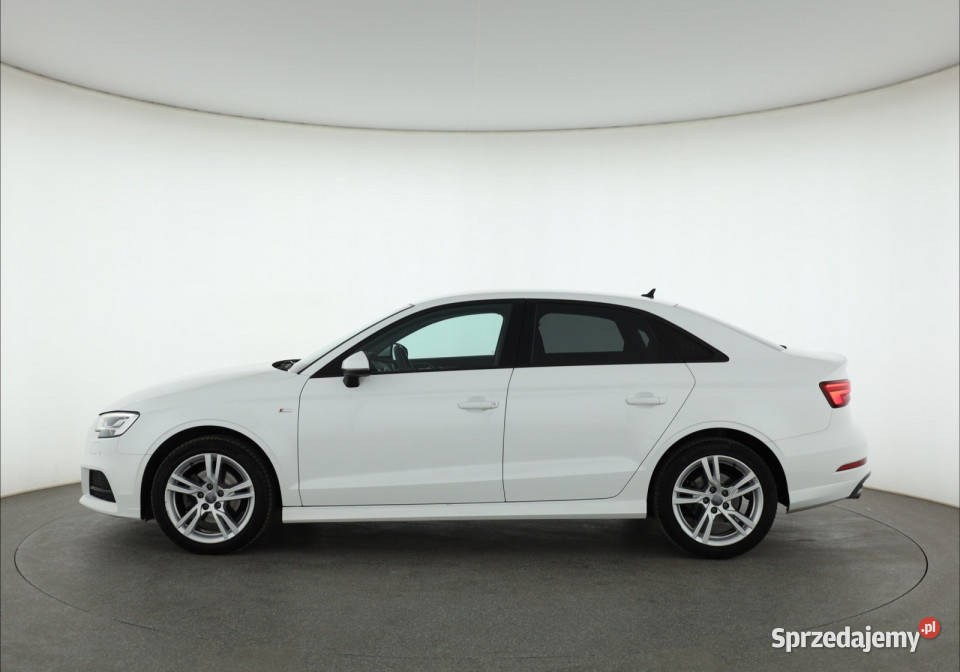 Audi A3 35 TFSI 110KM