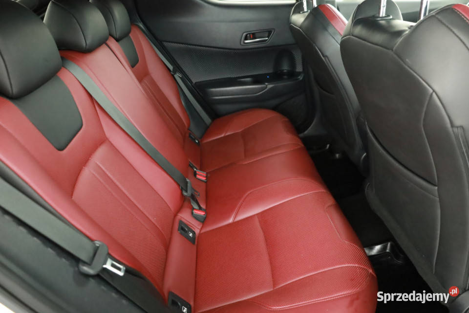 Toyota CHR 18 Hybrid 1798cm3 sprzedam