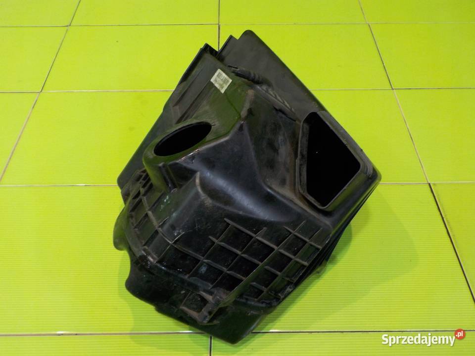 BMW 1 E87 16 B 08r obudowa filtra powietrza Suków