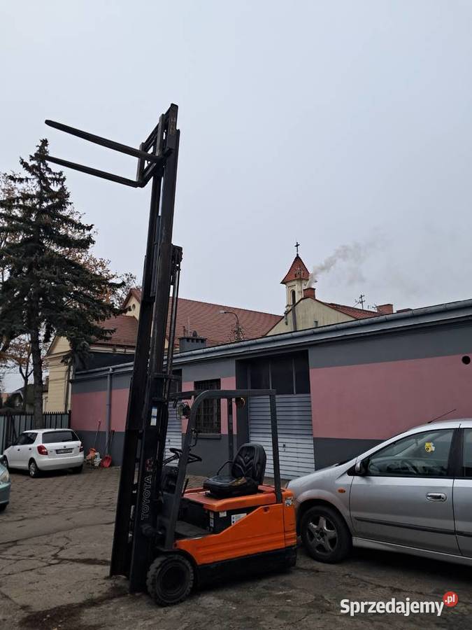 Super widlak Toyota 5FBE18