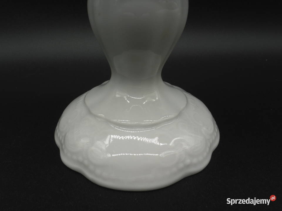 Porcelanowy świecznik wyprodukowany firmę Raszków