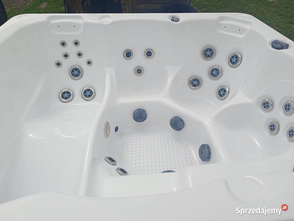 Jacuzzi ogrodowe całoroczne Balboa 210x215