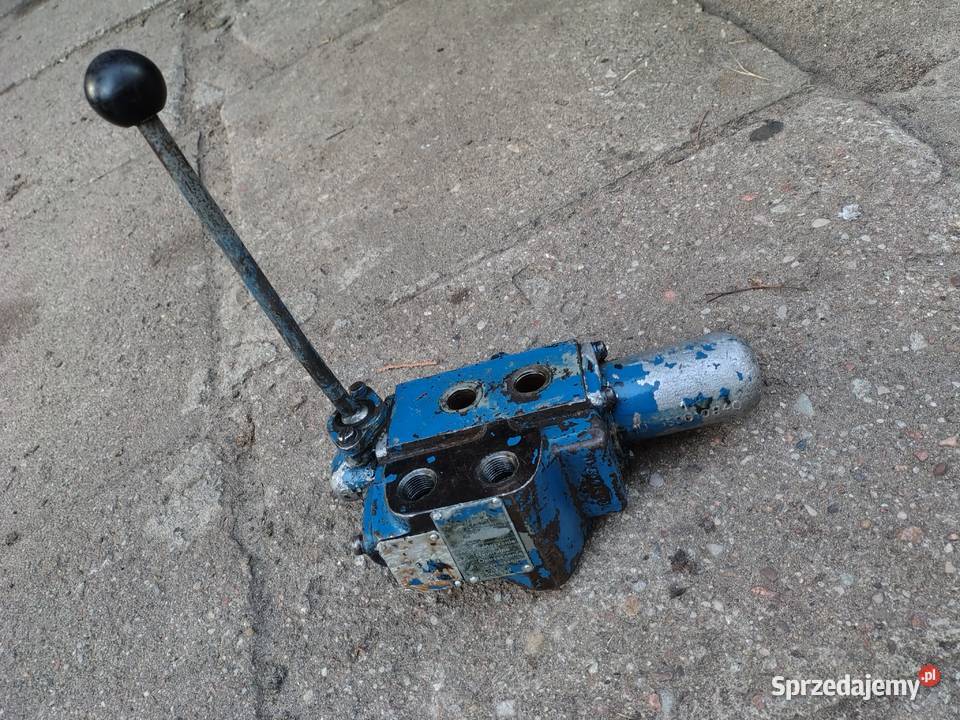 Rozdzielacz hydrauliczny na błotnik do Ursus mazowieckie Odechów