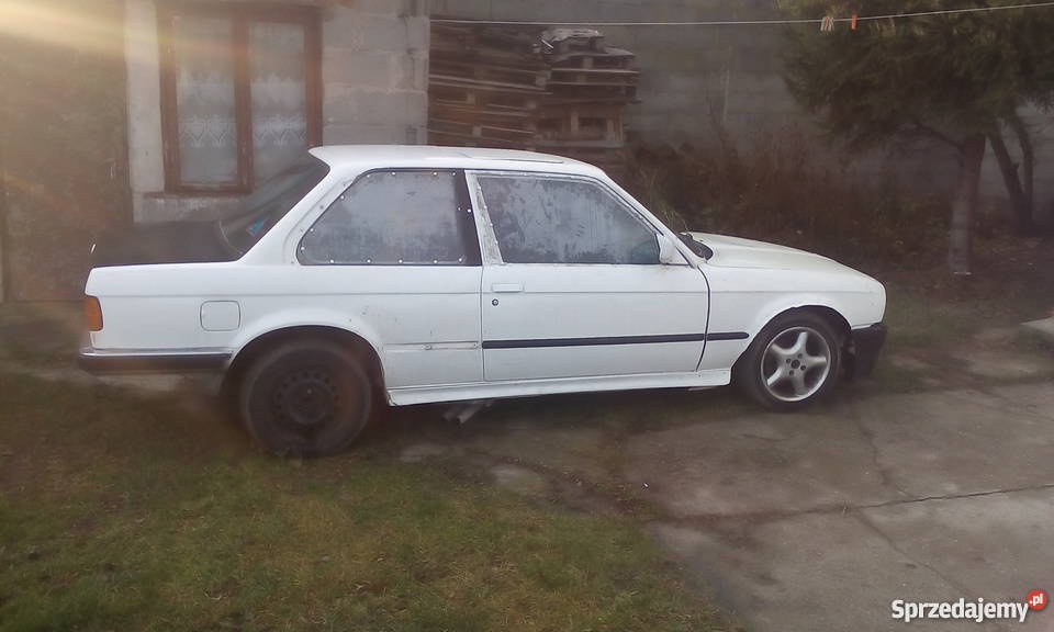 E30 coupe drift buda