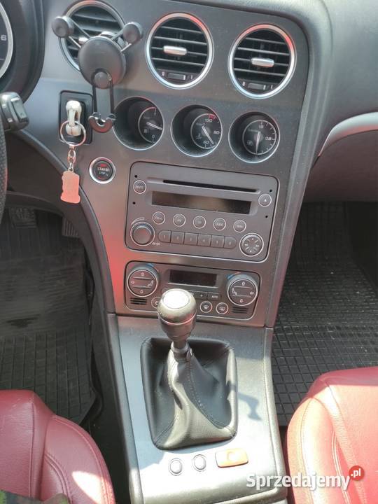 ALFA ROMEO 159 19 JTDM 2010 światła przeciwmgielne Września